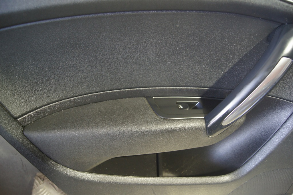 фото №6, Обивка дверь audi оригинальный номер 8x4868115