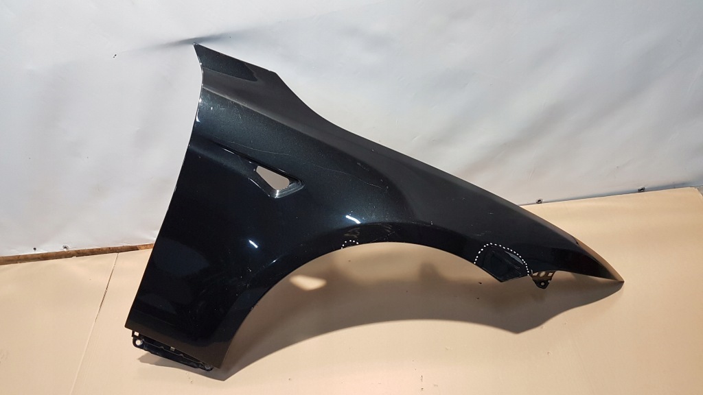 Крила перед правий tesla s 12-16 оригінал в Україні