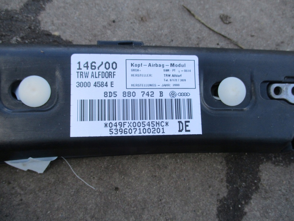 фото №4, Audi s4 a4 b5 lift шторка безопасности кровельная правая lub левая 8d5880742b 8d5880741b