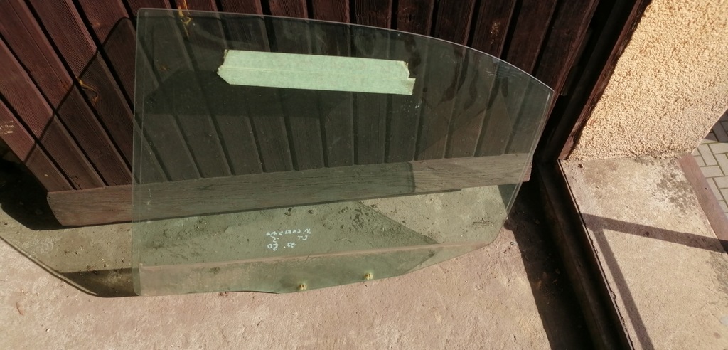 фото №1, Mitsubishi carisma скло лівий задня двері 97 rok