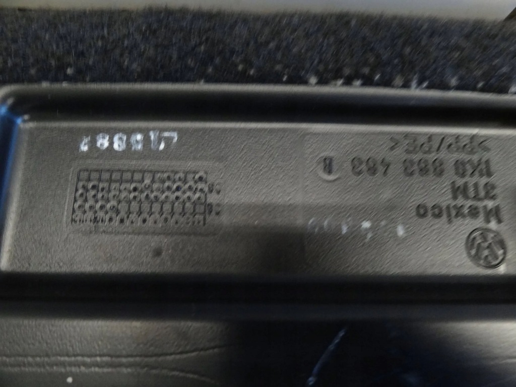 фото №9, Vw golf vi 2010 kombi обшивка багажника 5n0887183