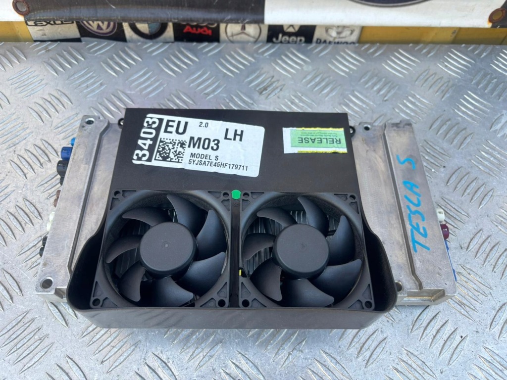 Купити Tesla model s x бортовий комп'ютер autopilot ideał 1078321