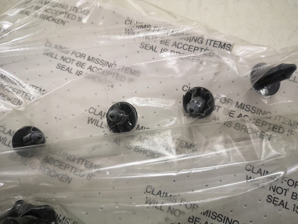 фото №10, Решётка перегородочная fiat freemont 2011-2015 nowa оригинальная 82211998