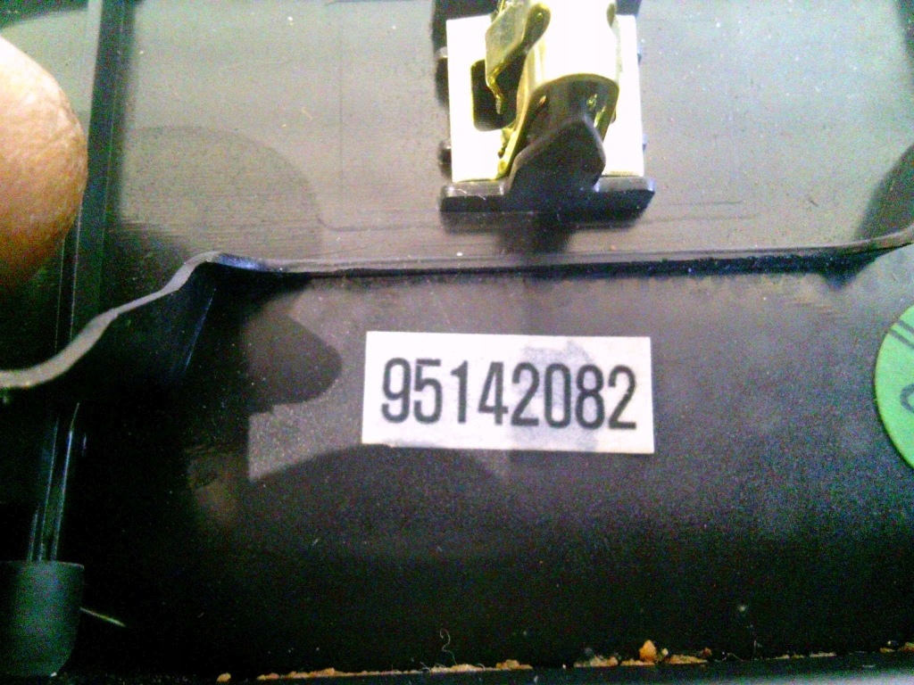 Mokka a 15r экран козырёк приборная панель 95142082 22915943g Оригинал