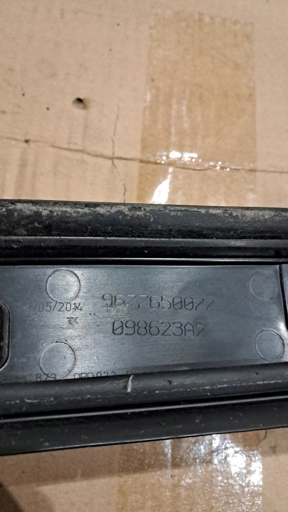 фото №12, Citroen c4 grand picasso ii правая молдинг стекло лобовое 9677650077