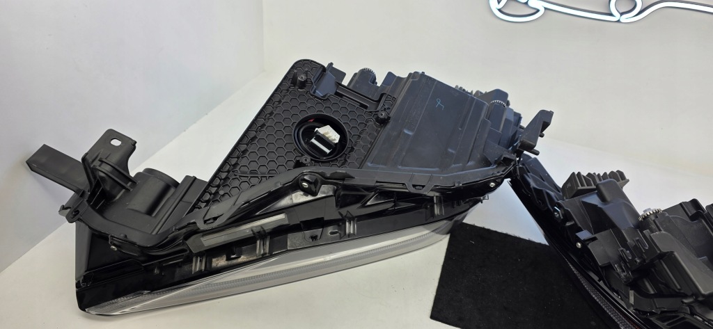 Toyota bz4x full led фара левая правая европа 42-122 Оригинал