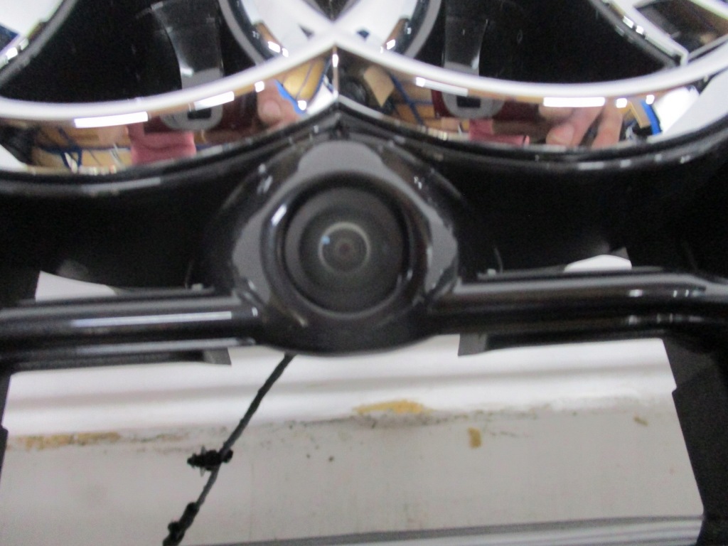 Бампер audi q7 4m0 6pdc камера ксенон 23r Зі Шроту