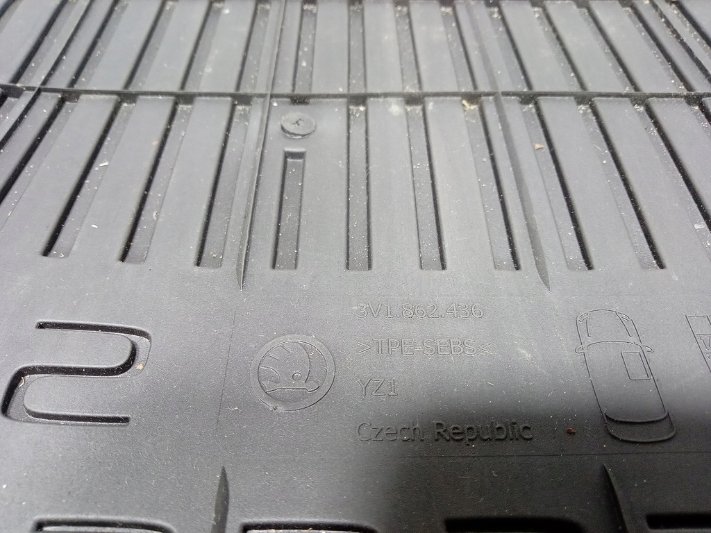 фото №4, Skoda superb iii обшивка коврики резиновые перед