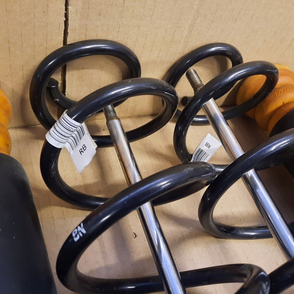 Mini cooper амортизаторы пружины подвеска комплект 6879663 6852413 с Разборки