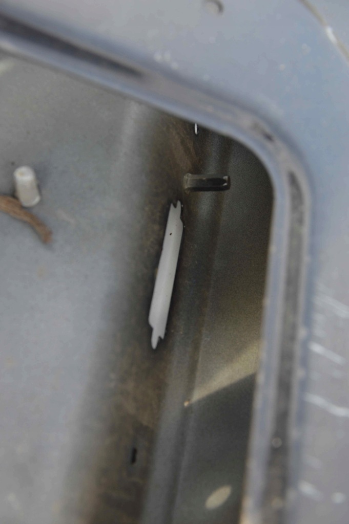 Mercedes ml w163 163 рестайлінг  кришка багажника задня без оснащення в Україні