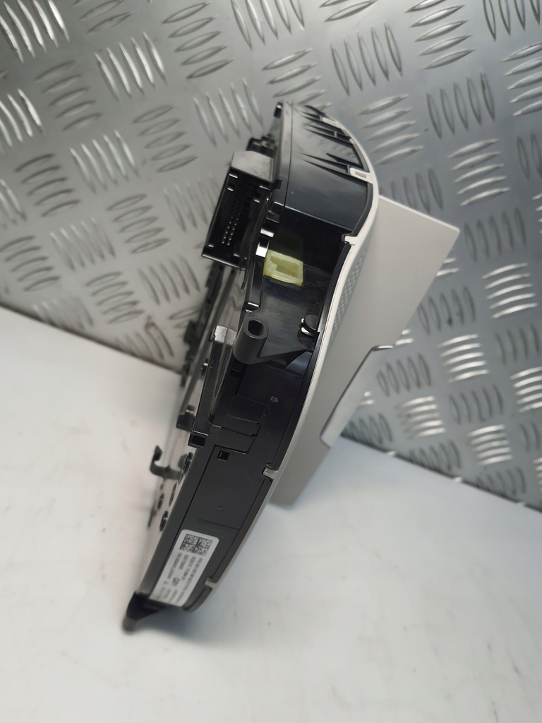 фото №10, Лампа освещение салона кабины mercedes w205 0009062605