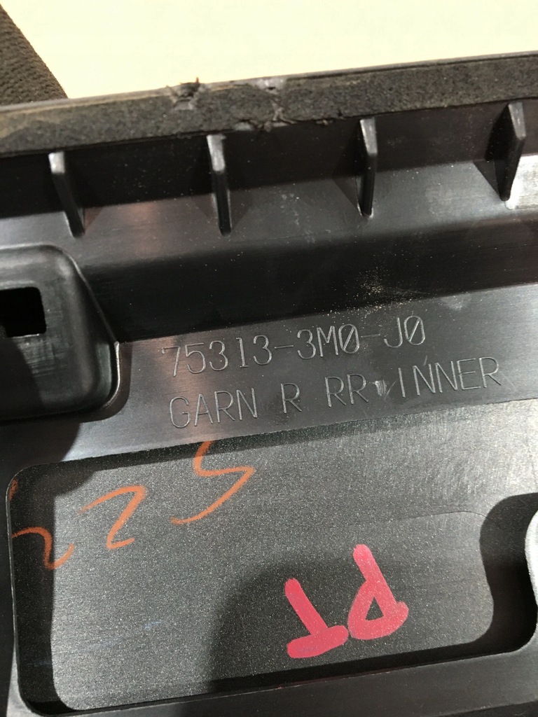 фото №8, Молдинг дверь правый задняя hr-v iii e:hev 22-