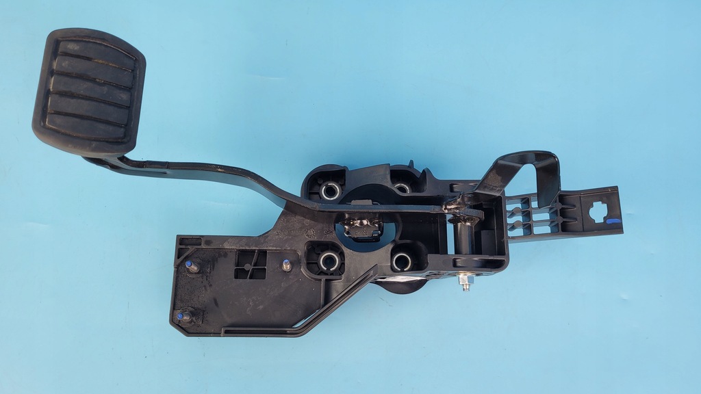 фото №1, Opel vivaro c педаль рычаг сцепления 9839872180