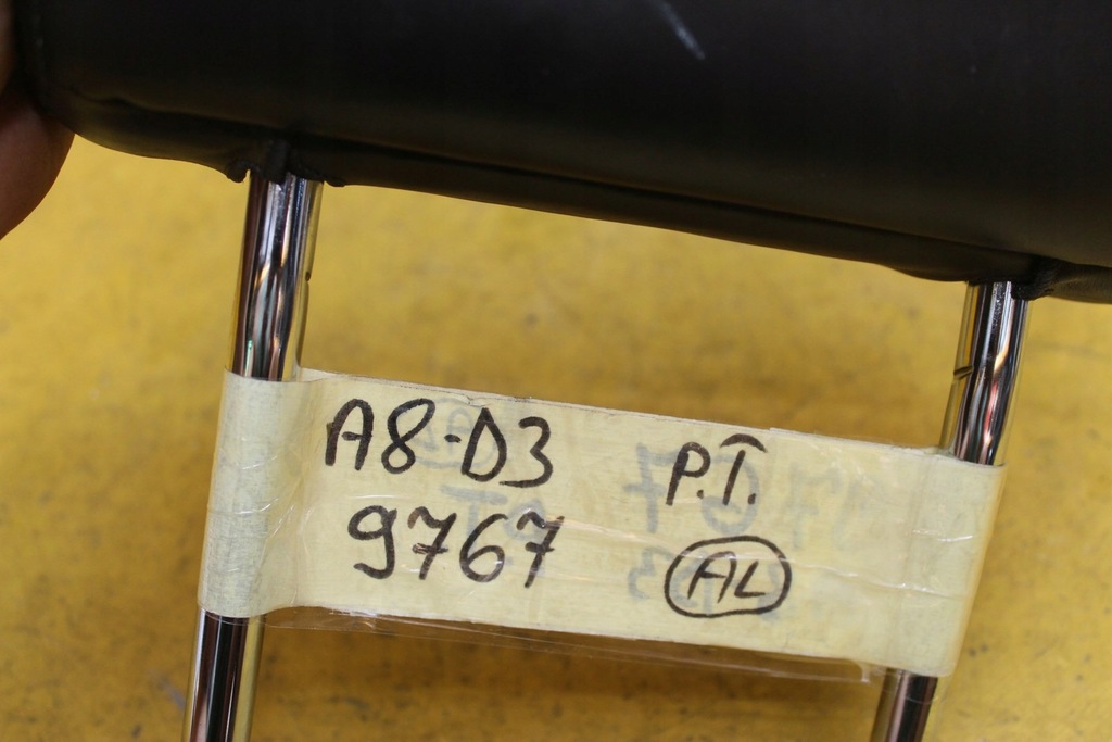 фото №6, Підголівник правий задня audi a8 d3 шкіра