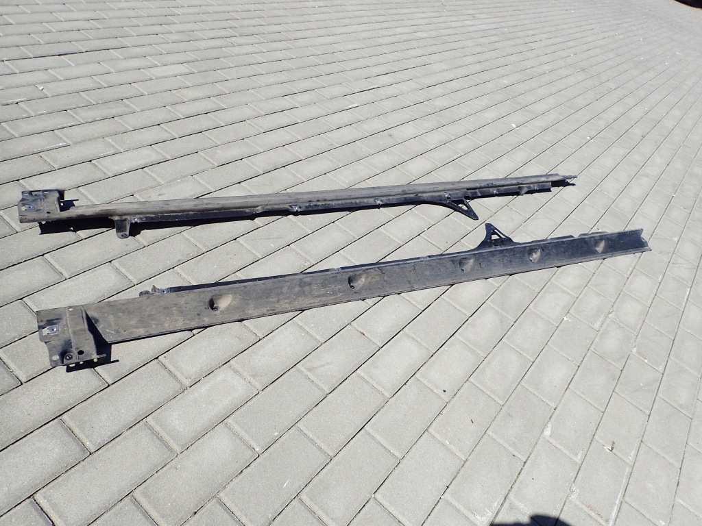 фото №1, Lamborghini urus молдинг поріг накладка права 4m8825212