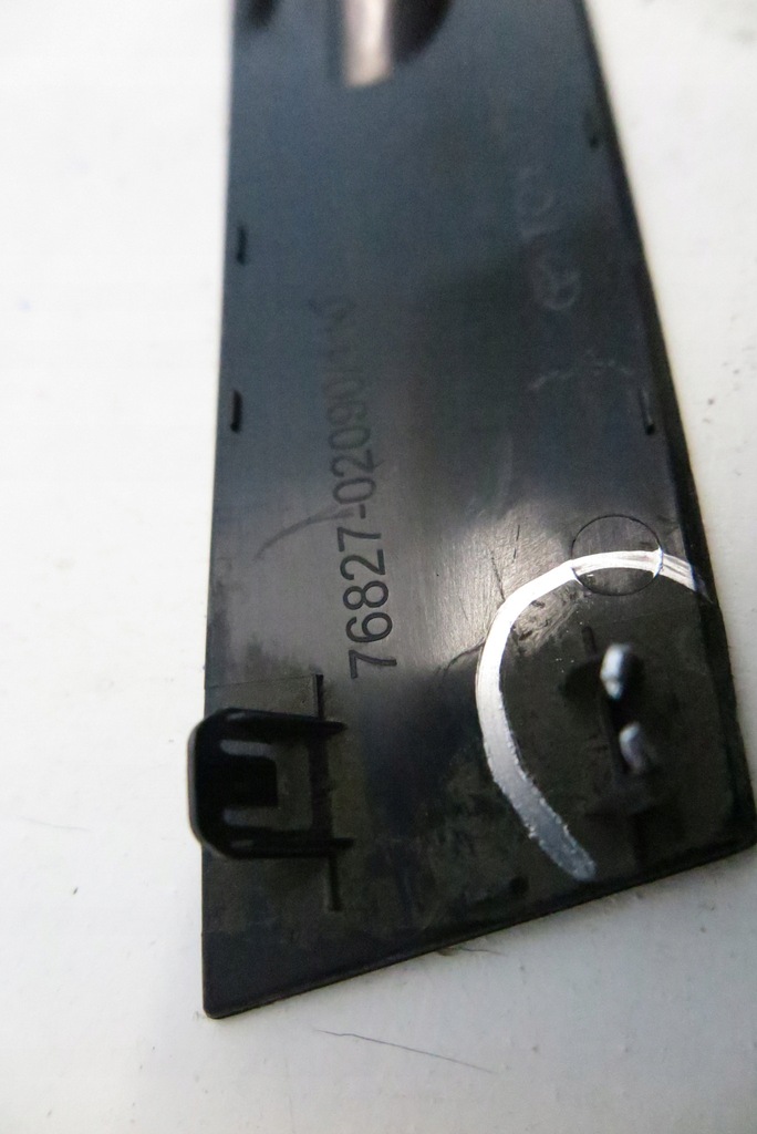 фото №9, Молдинг багажника toyota corolla e21 sedan 76827-02090