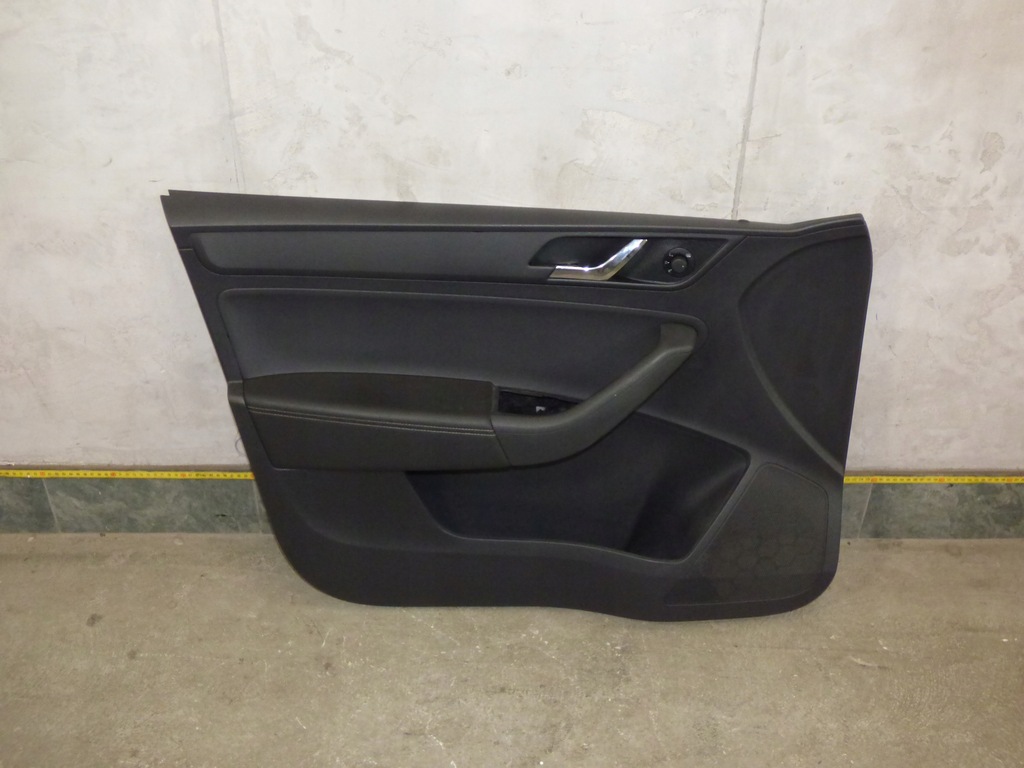 фото №1, Обивка обшивка дверь левая перед europa rapid