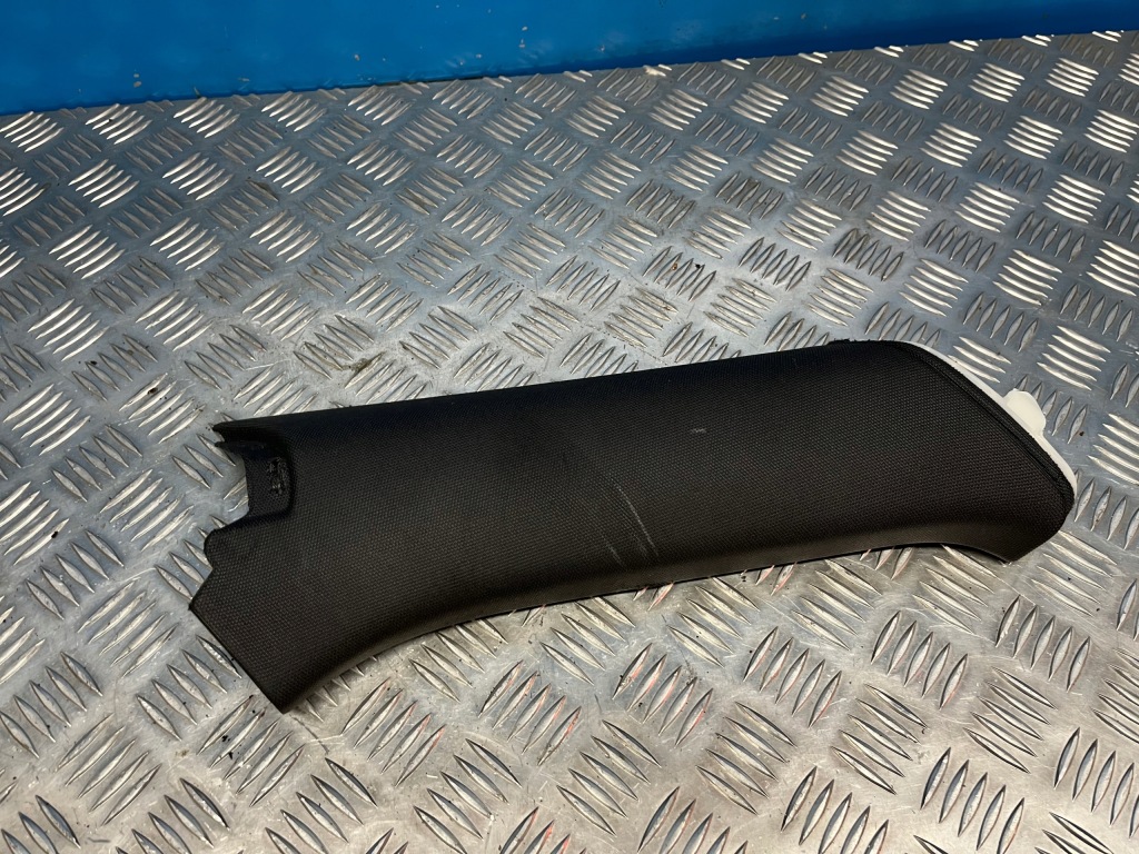 фото №1, Audi a4 b9 2.0 tdi kombi оббивка стійка c ліва