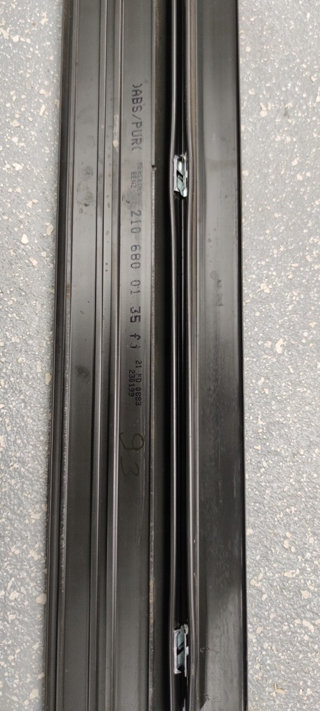 фото №8, Mercedes w210 накладка поріг передня 2106800135