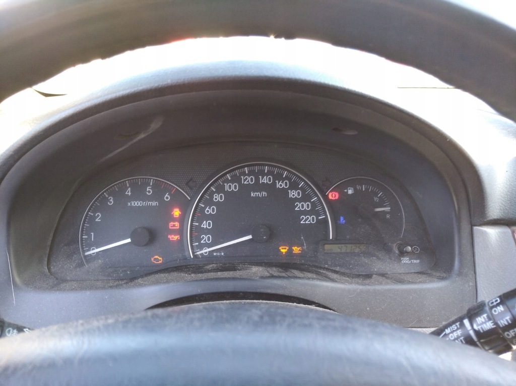 фото №15, Toyota avensis verso m2 01-03 лампа левая задняя задняя w крыло