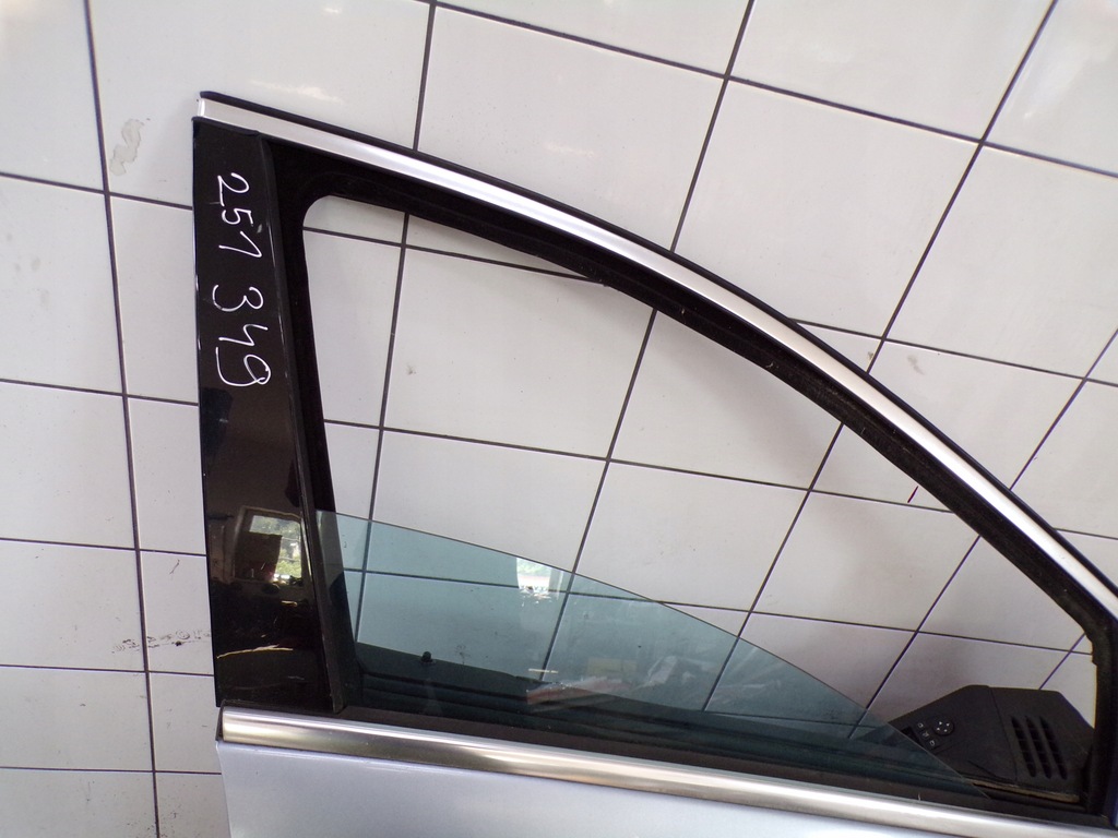 фото №2, Двері правий перед mercedes w251 r klasa lak 349