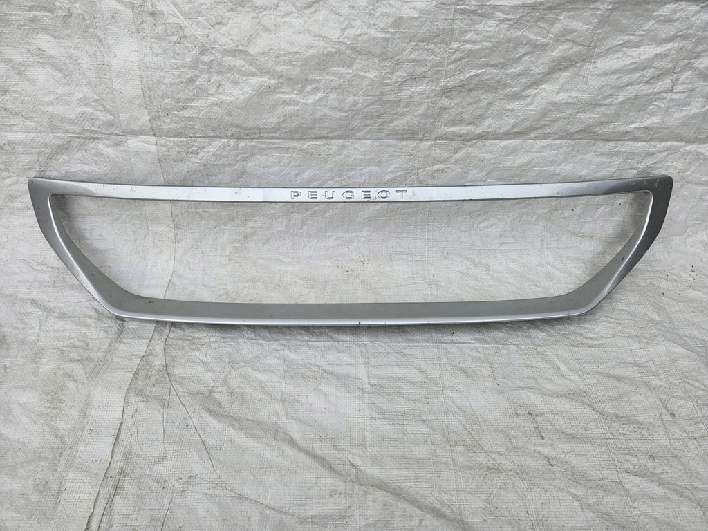 фото №1, Peugeot expert 17- решётка радиатора рамка 9811825177