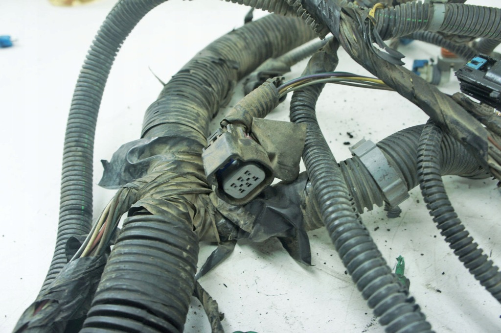 Jt445 cadillac escalade iii 6.2i жгут двигателя Киев