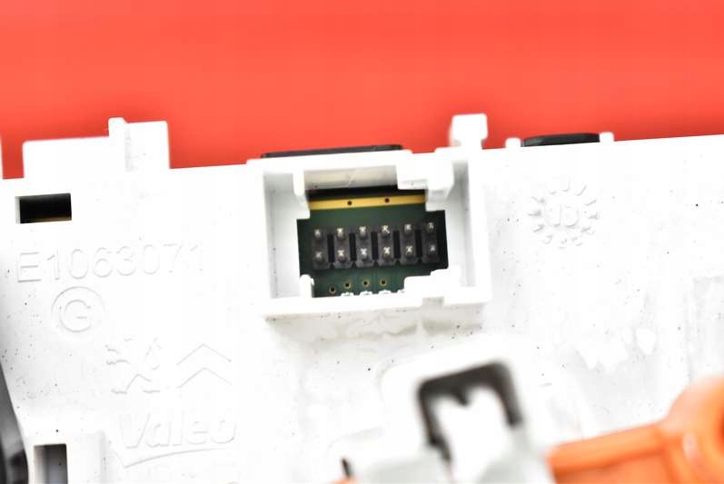 фото №8, Панель керування обдув 96722486zd peugeot 208 12-16