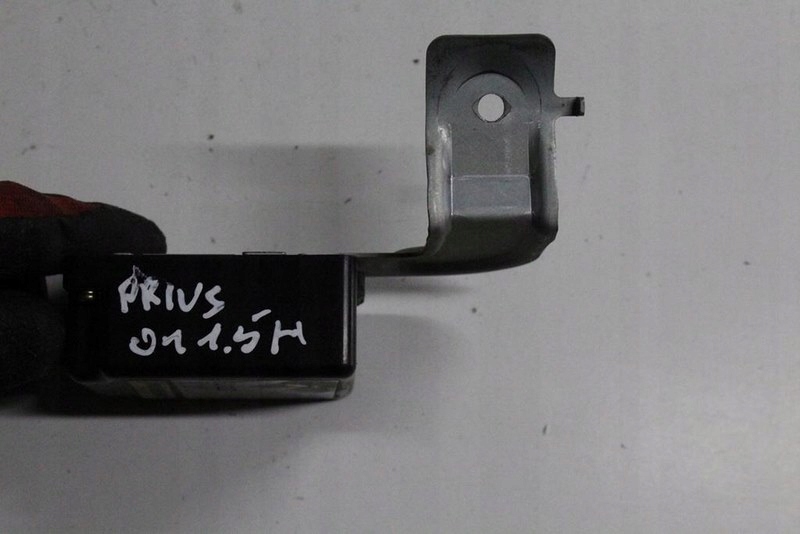 фото №3, Toyota prius 01 модуль блок управления