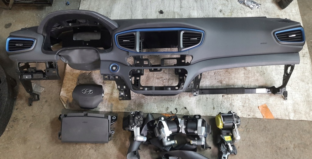 фото №1, Hyundai ioniq 16-19 консоль подушки безопасности ремни