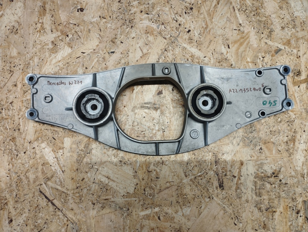 фото №1, Mercedes-benz оригінальний номер a2213521406 кронштейн підпора міст