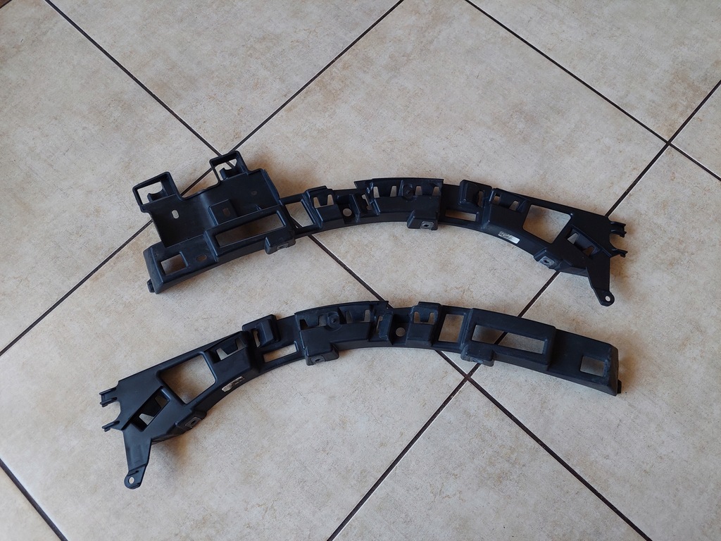 фото №1, Направляющая бампера - перед --- opel combo e - 2018