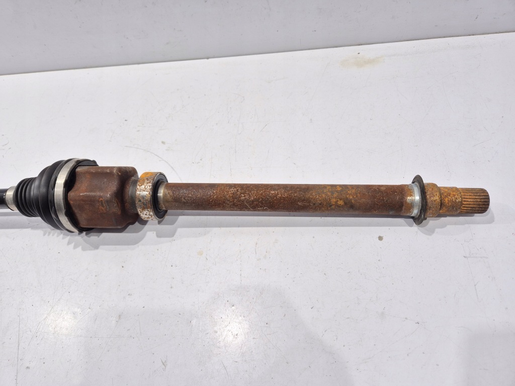 Привідний вал права renault kadjar 1.2tce рестайлінг  1.3tce автоматична коробка передач 391002670r Оригінал