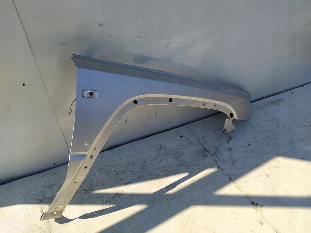 фото №3, Jeep commander крила правий перед