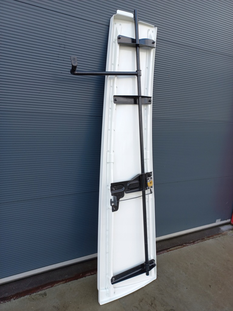 фото №9, Новый оригинальный спойлер закабинный спойлер + каркас ветровик volvo fh 4 fh 5