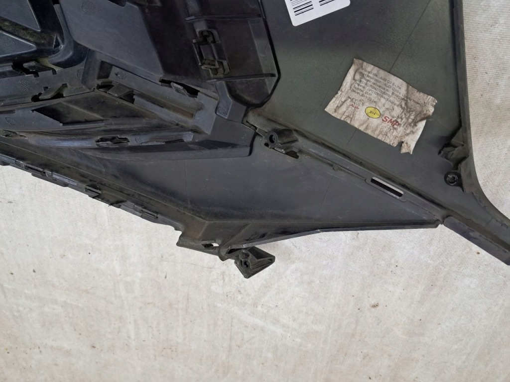 Левая уголок бампера audi q3 s-line 83a807437d 437e 437f 437g решётка Киев