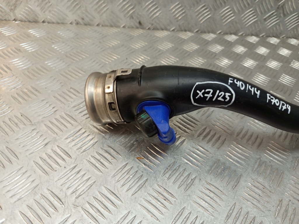 Bmw f40 f44 f70 f764 заливна горловина пального 7458658 Ціна