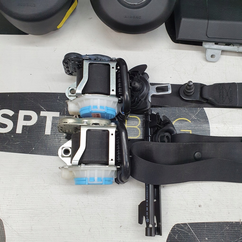 фото №12, Оригінальна консоль середня mercedes-benz a w176