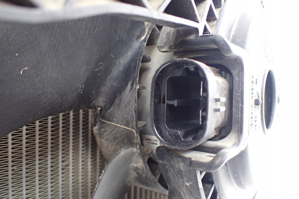 Вентилятор + радиатор воды peugeot 208 рестайлинг  1,2 vti 2018 r 3d 9812028580 Цена