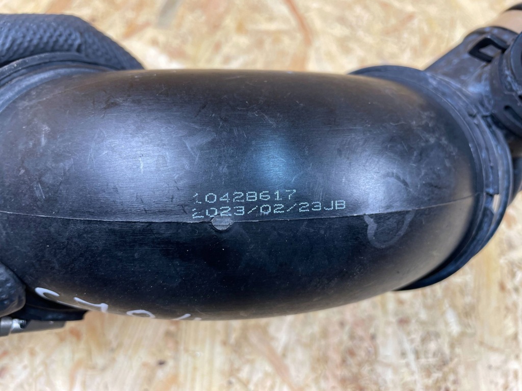 Впуск труба шланг повітря mg hs ehs 1.5t 10428617 10297049 2020- в Україні