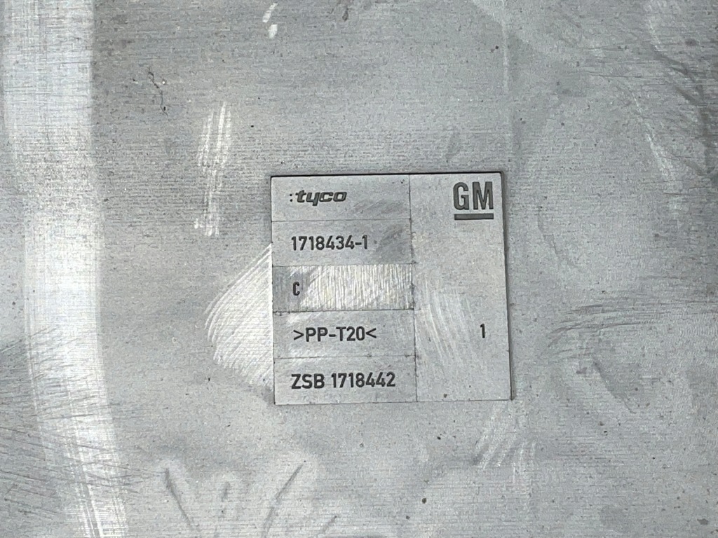 Opel corsa d 1.4-16v коробка клемма плюсовая 13342983 Недорого