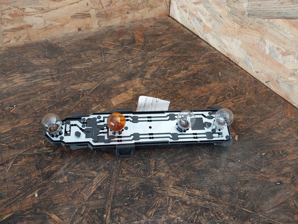 фото №6, Вкладиш лампи правий задня задній mercedes w203 kombi