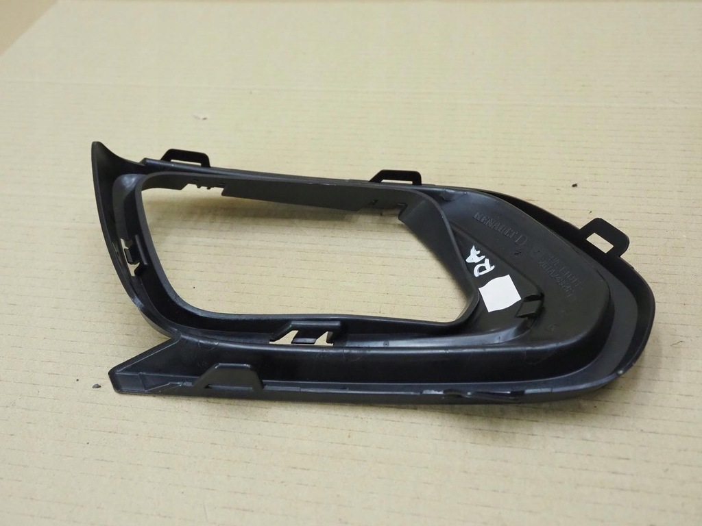 фото №10, Решітка протитуманної фари перед права dacia sandero ii lift 261a24864r