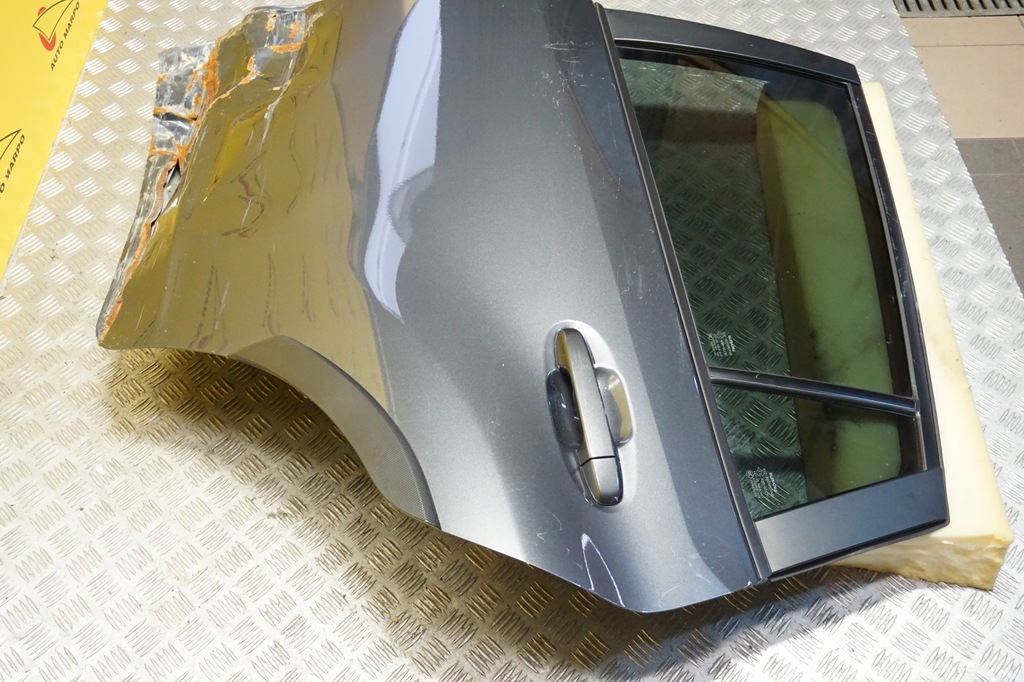 фото №8, Subaru crosstrek - 2024 - скло бічна двері задня лівий