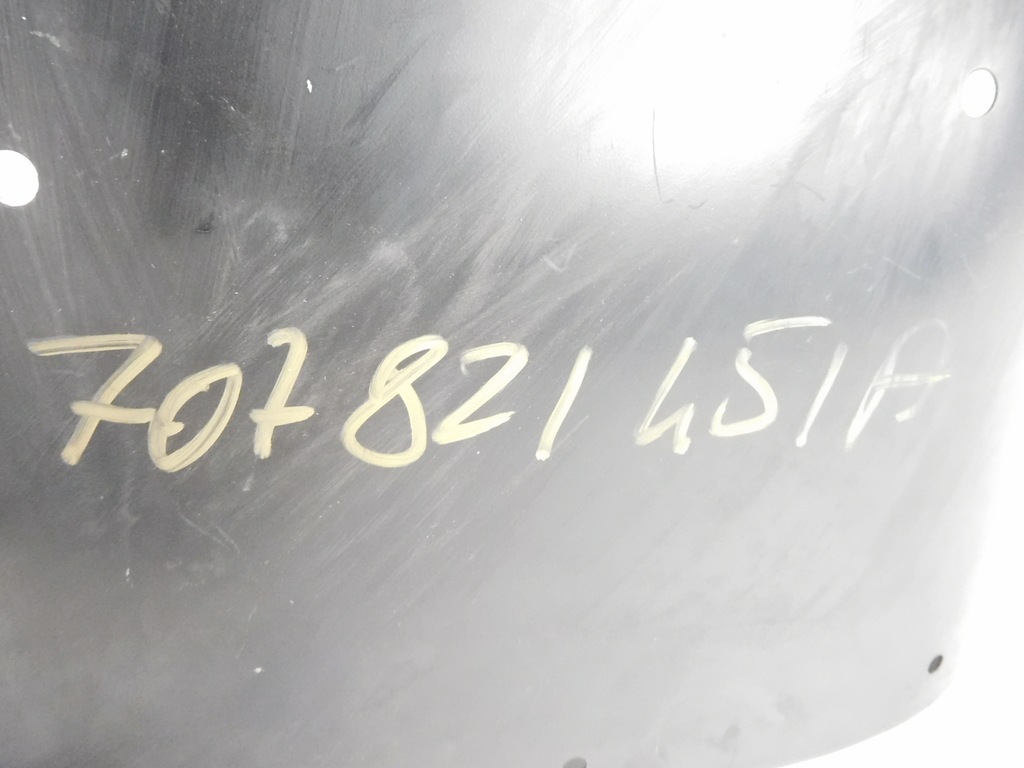 фото №7, Подкрылок задние vw transporter 92 707821451a