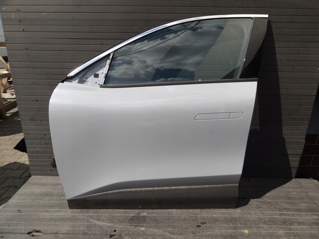 Купить Renault megane v 2023 e-tech дверь передние левая полный оригинал