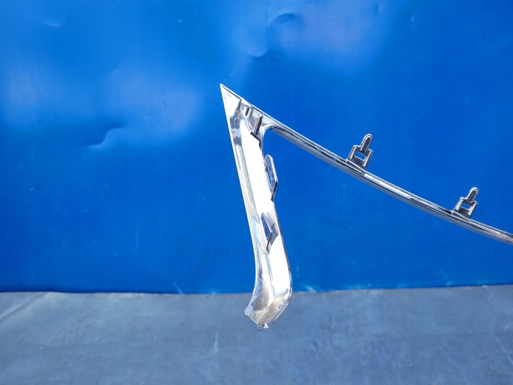 Купить Lexus is200t is300h is300 рестайлинг  2017-2020 17-20 рамка решётка бампера хром