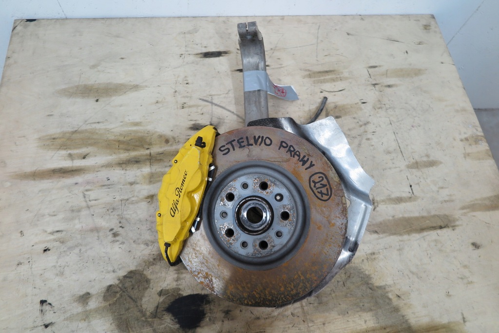 фото №1, Поворотный кулак правый перед ступица alfa romeo stelvio q4