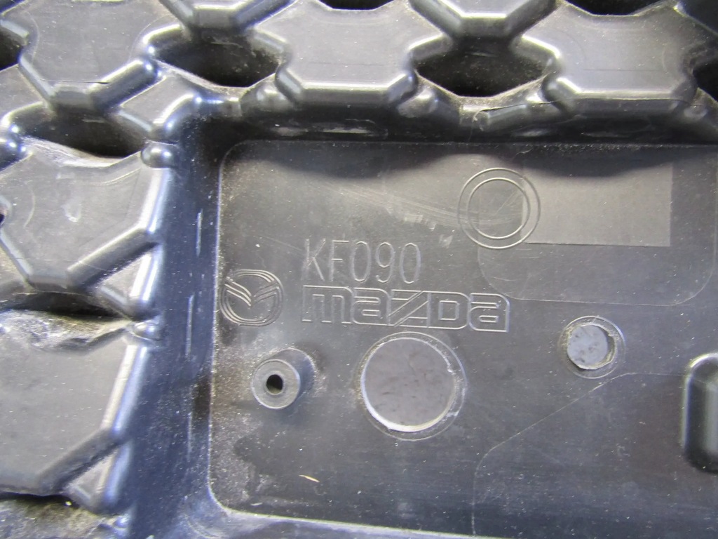 фото №8, Mazda 2 ii решітка радіатора решітка радіатора бампера перед 19r-- dhm1-50719