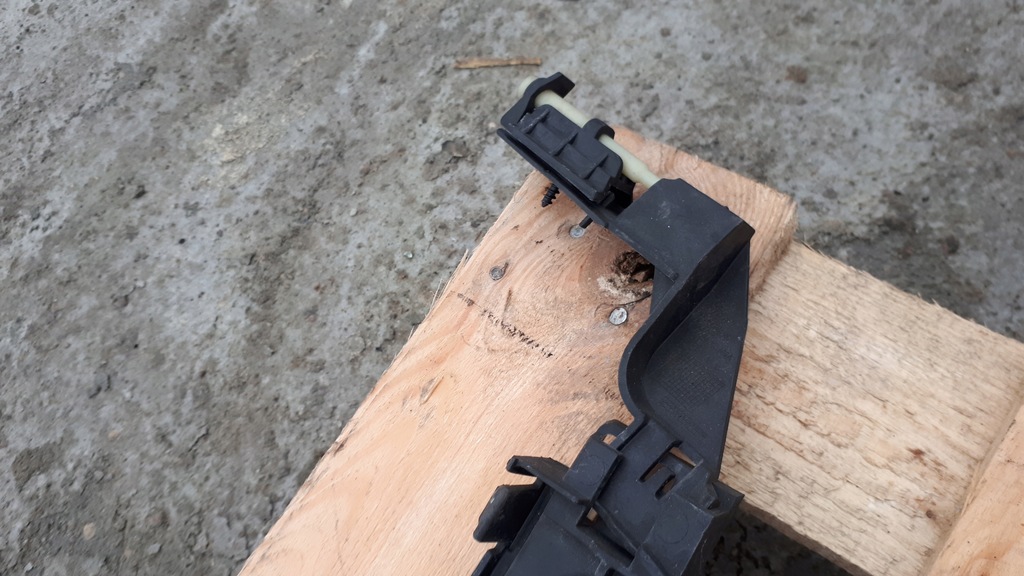 фото №11, A4 b8 s4 направляющая бампера задняя sedan левый правый kpl